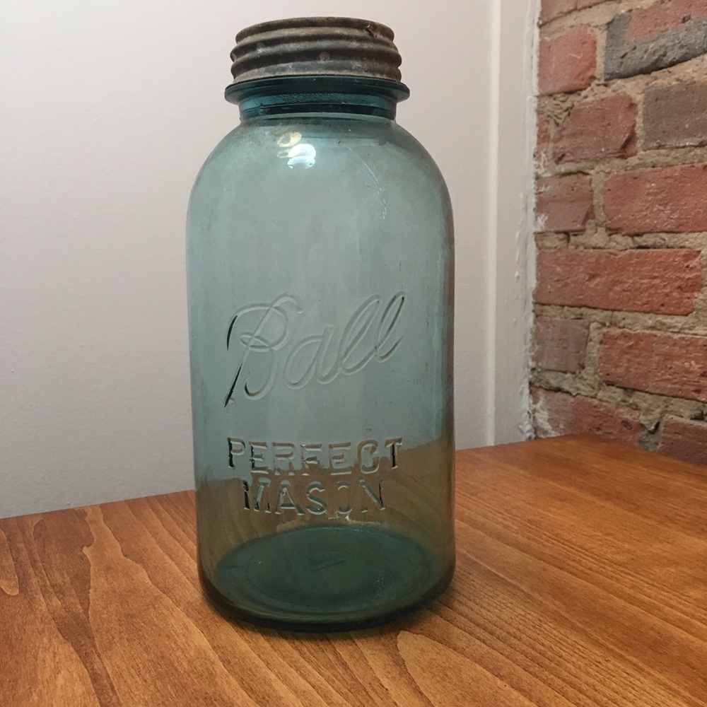 Vintage Ball Perfect Mason Jar Blue Glass zinc lid
